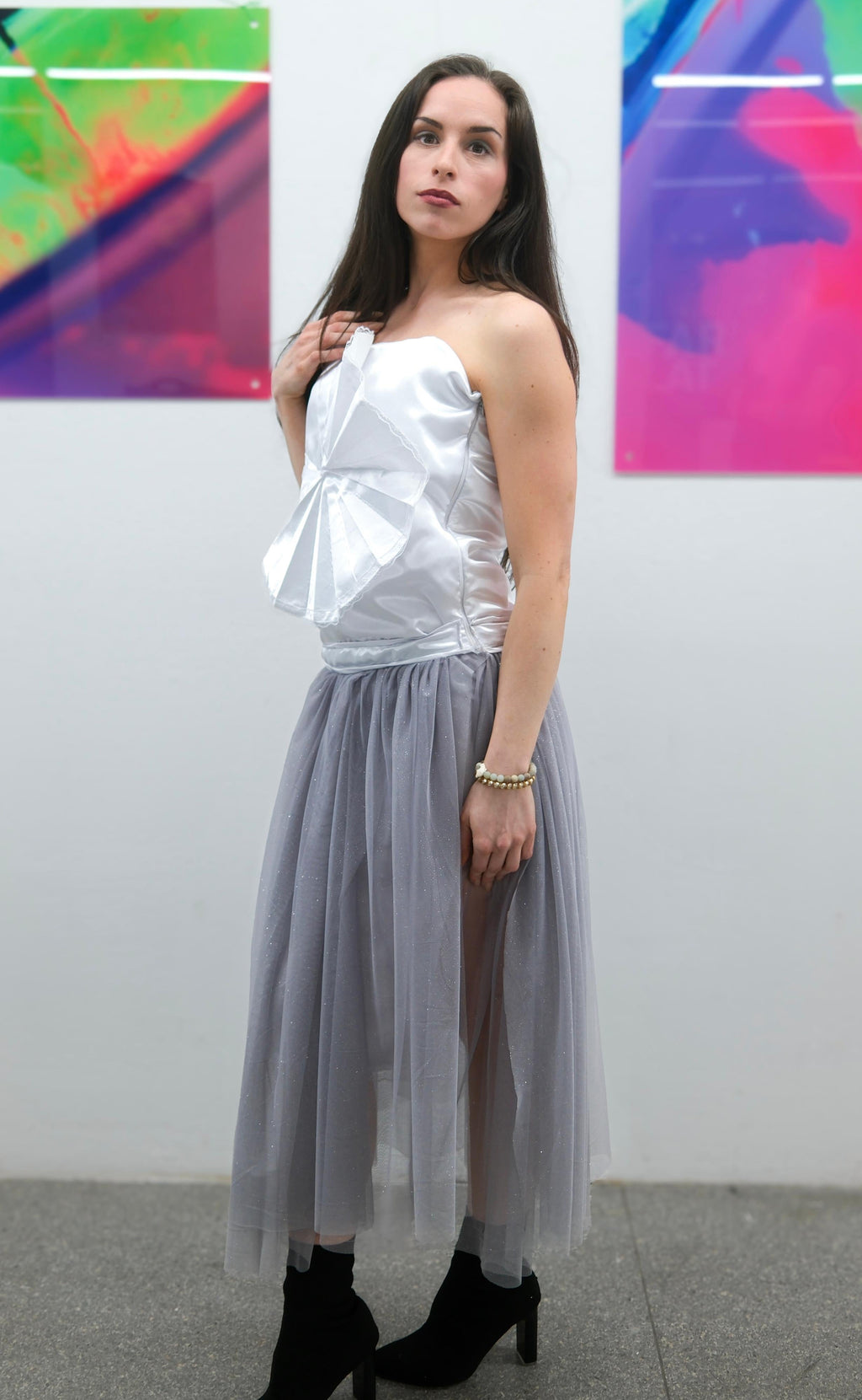 Asymmetrisches Satinkleid >>La Regina<<